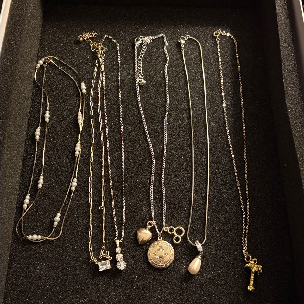 Dainty Necklaces Lot Of 6